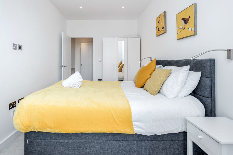 Deluxe 2 Bedroom Apartment bedroom