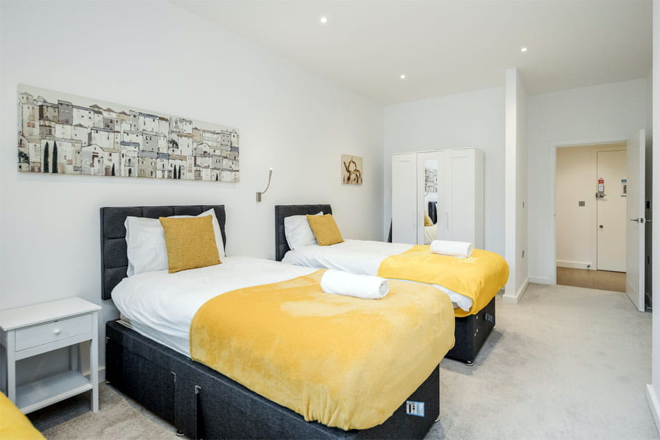 Spacious 1 bedroom St Albans Apartment bedroom