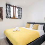 Spacious 1 bedroom apartment bedroom