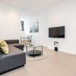 Spacious 1 bedroom apartment openplan